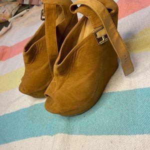 Wedges size 7